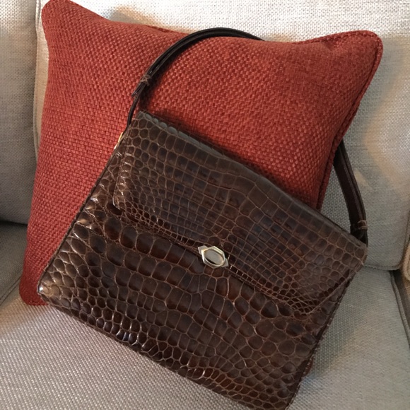 Meet your Posher, Sheri - Picture 4 of 5